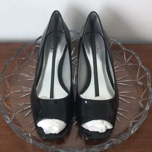 Black open toe patent leather flats